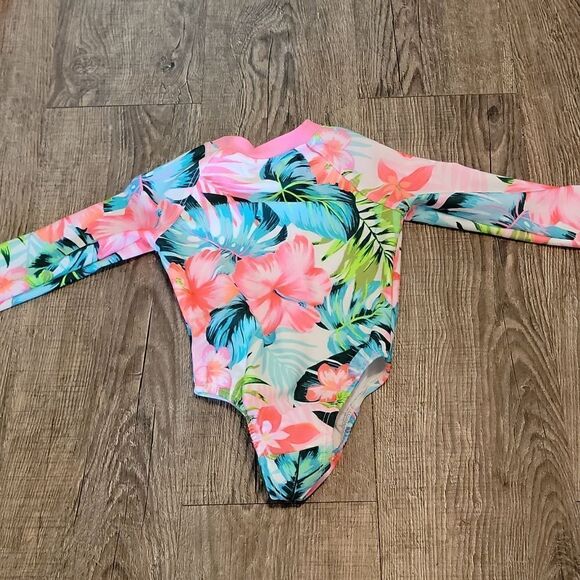 12 Month Swimsuit bundle. All like New! 4 swimsuits included. - Picture 6 of 9